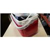Image 2 : THERMOS COOLER OF SEWING AND KNITTING ITEMS