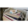 Image 3 : THERMOS COOLER OF SEWING AND KNITTING ITEMS
