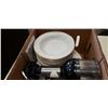 Image 2 : CUISINART SMART STICK BLENDER, CHOPPER, WHISK AND PORCELAIN PLATES