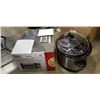 Image 1 : MASTER CHEF TOASTER OVEN AND 2 CROCK POTS