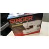 Image 3 : SINGER TINY TAILOR SEWING MACHINE