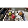 Image 2 : 2 Trays of decorative fruit, glassware and porcelain