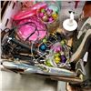 Image 3 : Box and basket of collectibles