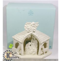 PARTYLITE O LITTLE TOWN CANDLE HOLDER