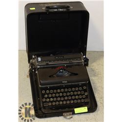 ANTIQUE ROYAL TYPEWRITER QUIET DELUXE-WORKS