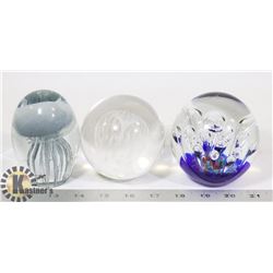 SET OF 3 CRYSTAL PAPERWEIGHTS BY DYNASTY GALLERIES
