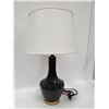 Image 1 : TABLE LAMP 26" TALL