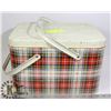 Image 1 : TARTAN PICNIC BASKET