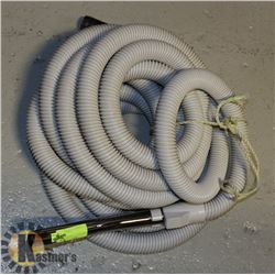 POWERED BUILT-IN VACUUM HOSE