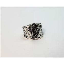 21) SILVER TONE PLAYING CARDS RING