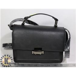 WOMENS BLACK PURSE