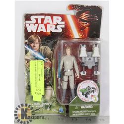 STAR WARS FIGURINE IN PACKAGE