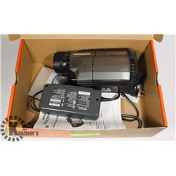 HITACHI 8MM VIDEO CAMCORDER