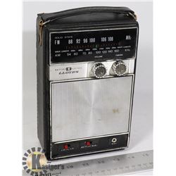 VINTAGE LLOYD'S AM / FM RADIO