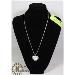 LADIES 3D HEART PENDANT AND NECKLACE SET