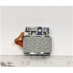 1940'S AUER N.W.T LIGHTER POLAR BEARS