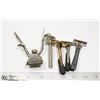 Image 1 : LOT OF ANTIQUE RAZORS