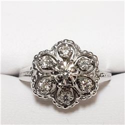 21) 18KT WHITE GOLD DIAMOND RING. SIZE 10