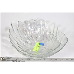 ART GLASS FOOTED BOWL