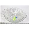 Image 1 : ART GLASS FOOTED BOWL