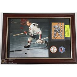 BOBBY HULL GUARANTEED AUTOGRAPH WITH PICTURE,