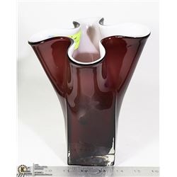 ART GLASS DECORATIVE VASE