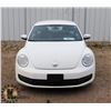 Image 1 : 2012 VOLKSWAGEN BEETLE HATCHBACK
