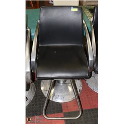 HYDRAULIC SALON CHAIR