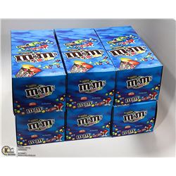 CASE WITH 6 BOXES OF 24 30G CONTAINERS M&M MINI'S