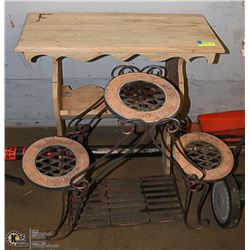 PAIR OF PLANT STANDS