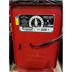 LINCOLN WELDER- 230V- AC-225-S WITH HOSE, RODS,