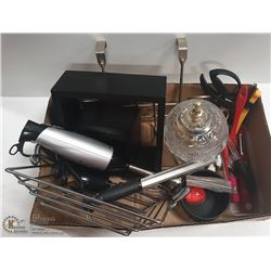 BOX WITH HAMILTON BEACH HAND HELD