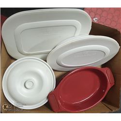 BOX WITH LOT OF BAKEWARE INCL. CASUAL