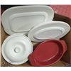 Image 1 : BOX WITH LOT OF BAKEWARE INCL. CASUAL