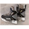 Image 1 : PAIR OF EASTON SIZE 9.5 SKATES