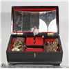 Image 1 : ESTATE JEWELLERY BOX WITH CONTENTS