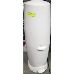 PLAYTEX DIAPER GENIE