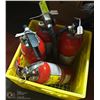 Image 1 : CRATE WITH 4 SMALL FIRE EXTINGUISHERS