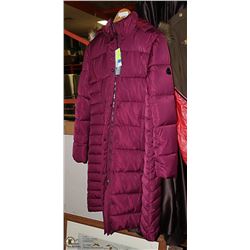 NWT WOMAN’S BURGUNDY RED X-LARGE HOODED WINTER JAC