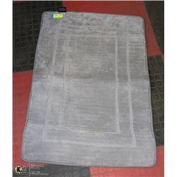GENUINE RALPH LAUREN BATH RUG