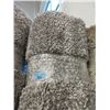 Image 1 : 8' x 10' Grey Speckled Shag Area Carpet