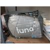 Image 1 : Light Grey Weighted Blanket