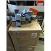 Image 1 : Case of 8 New Metal 6" x 6" Home Decor