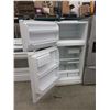 Image 2 : White GE Refrigerator - 30" wide