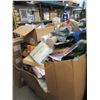 Image 1 : Skid of Amazon Overstock Goods