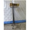Image 1 : 5 Foot Tall Rolling Display Rack