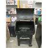 Image 2 : Traeger Electric Floor Standing Smoker