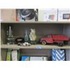 Image 1 : Shelf Lot of Assorted Collectibles