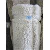 Image 1 : 5' x 7' White Shag Area Carpet
