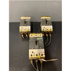 LOT OF (3) SIEMENS CIRCUIT BREAKERS - SEE PHOTOS FOR CAT. NUMBERS